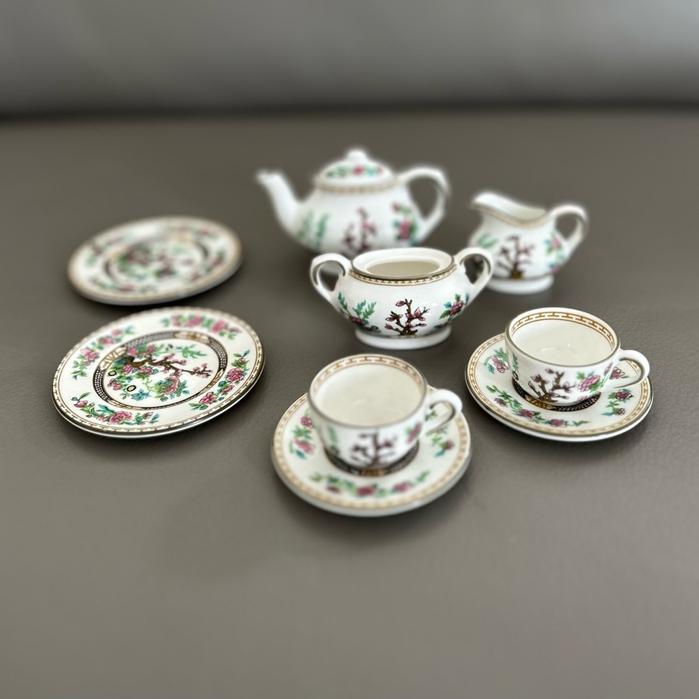 Miniature Coalport Indian Tree tea set